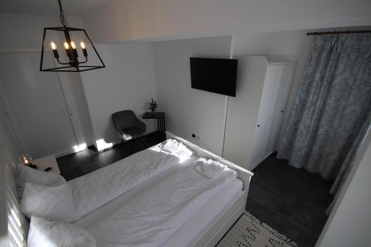 Apartment Francesca Mit Parkplatz Naehe Altstadt シビウ エクステリア 写真