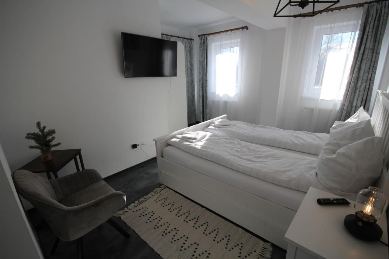 Apartment Francesca Mit Parkplatz Naehe Altstadt シビウ エクステリア 写真