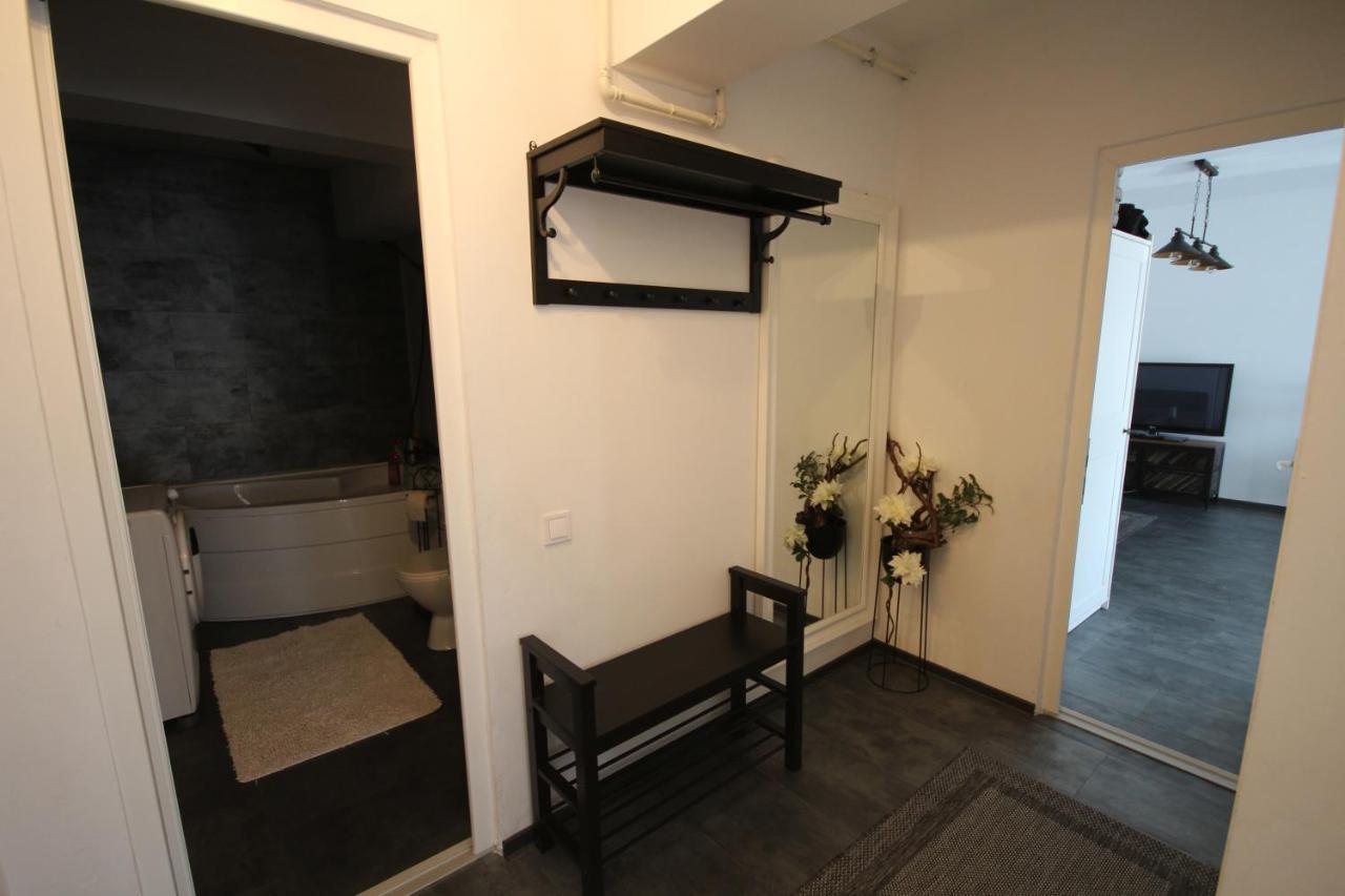 Apartment Francesca Mit Parkplatz Naehe Altstadt シビウ エクステリア 写真
